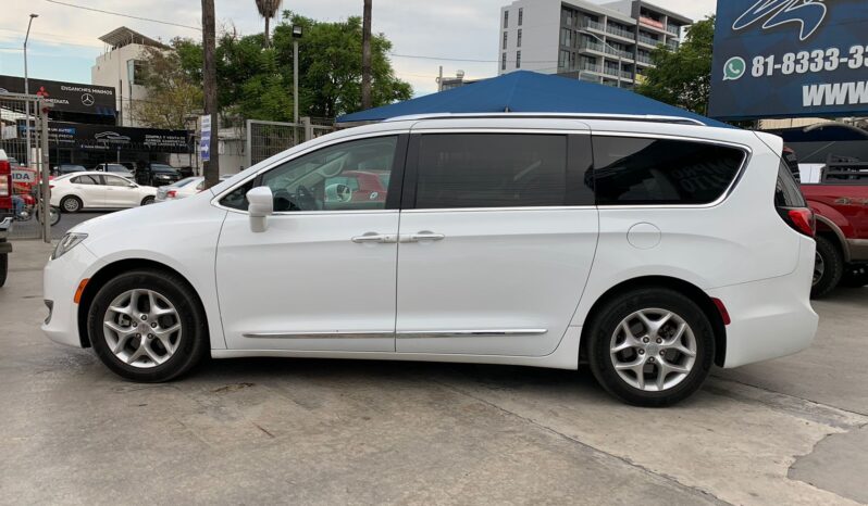 CHRYSLER PACIFICA LIMITED 2018 lleno