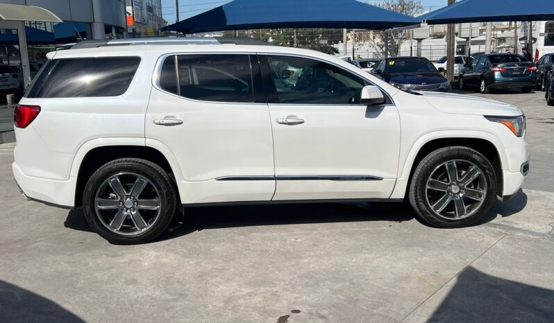 GMC Acadia Denali 2017 lleno