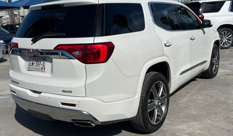 GMC Acadia Denali 2017 lleno