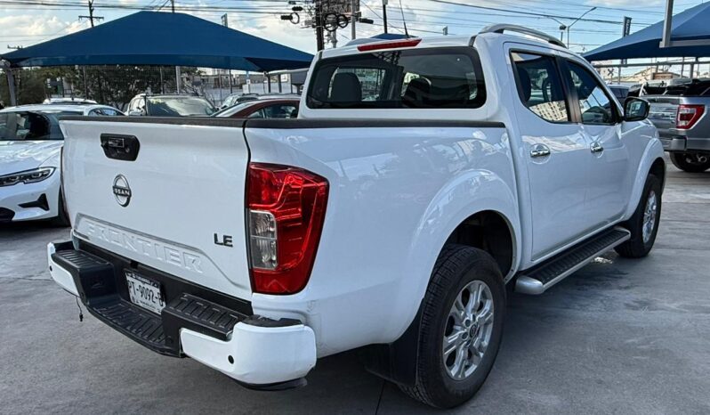 Nissan Frontier LE 2023 lleno