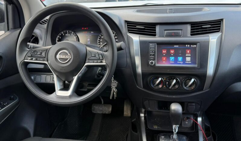 Nissan Frontier LE 2023 lleno
