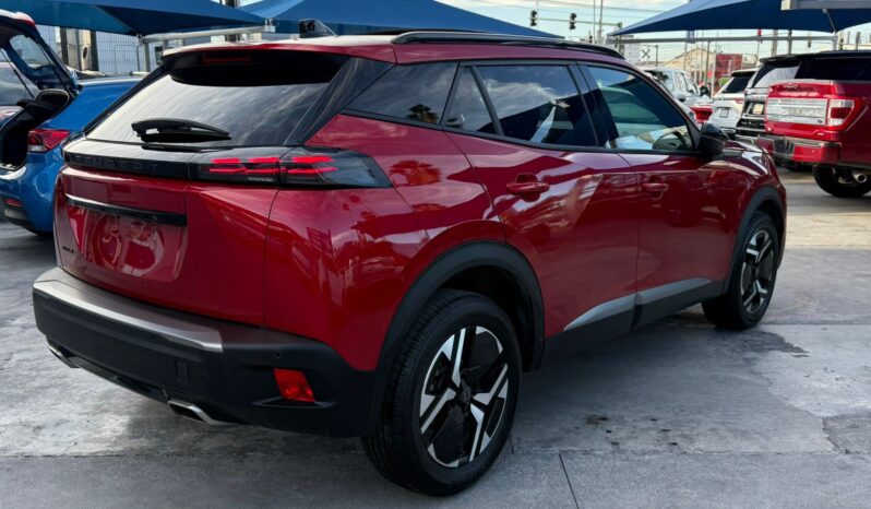 Peugeot 2008 Allure Pack PureTech 2025 lleno