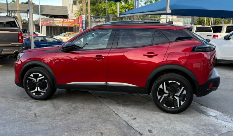 Peugeot 2008 Allure Pack PureTech 2025 lleno