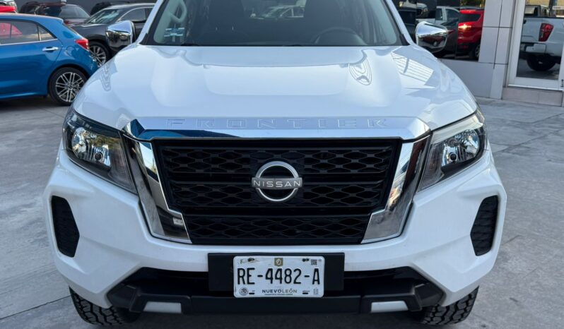 Nissan Frontier LE 2023 lleno