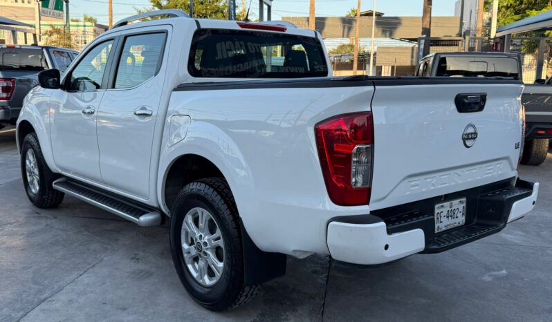 Nissan Frontier LE 2023 lleno