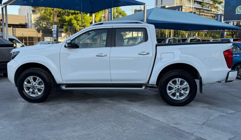Nissan Frontier LE 2023 lleno