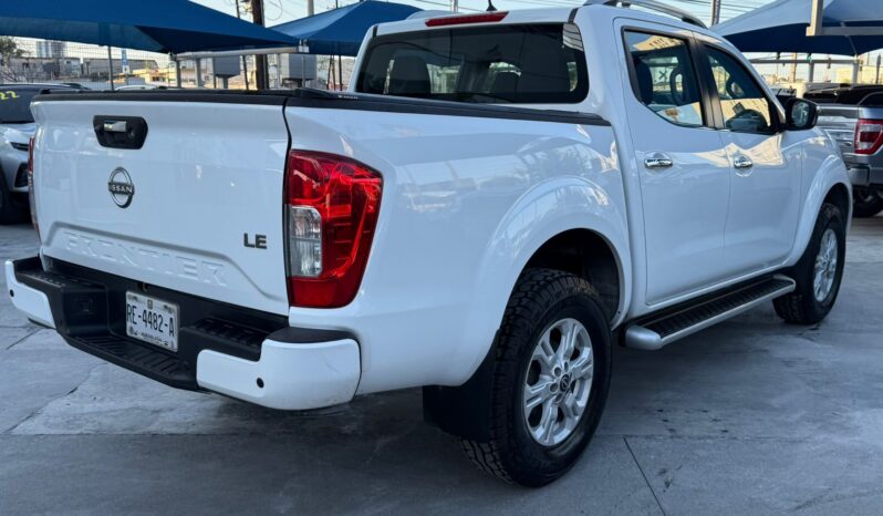 Nissan Frontier LE 2023 lleno
