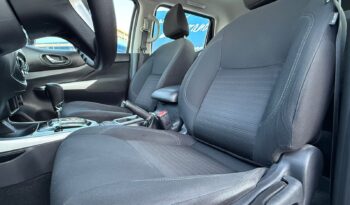 Nissan Frontier LE 2023 lleno