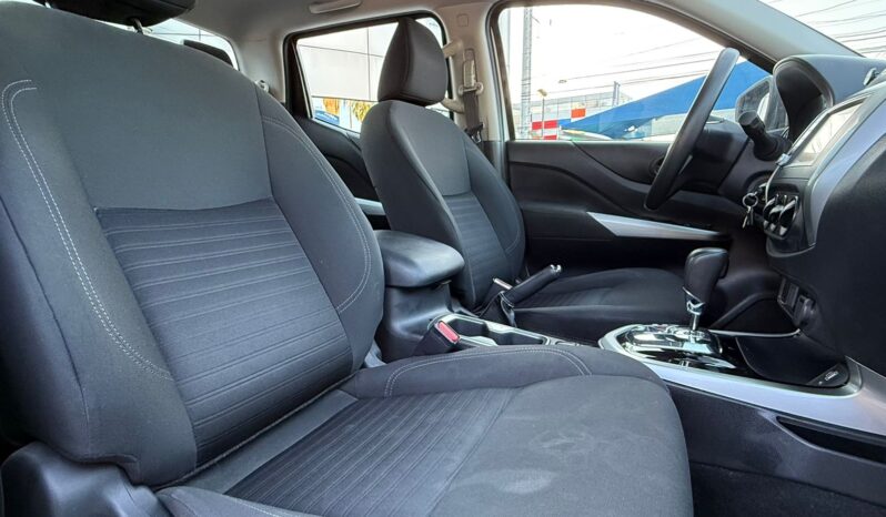 Nissan Frontier LE 2023 lleno