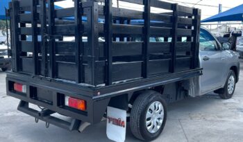 Toyota Hilux Estacas Base 2023 lleno