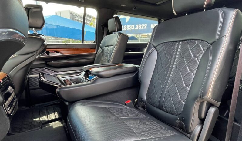 Jeep Grand Wagoneer L 2023 lleno