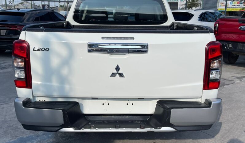 MITSUBISHI L200 GLX 2022 lleno