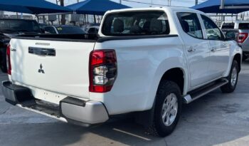MITSUBISHI L200 GLX 2022 lleno