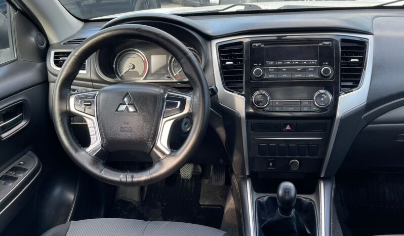 MITSUBISHI L200 GLX 2022 lleno