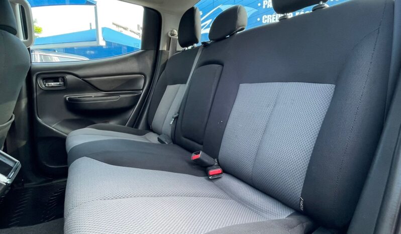 MITSUBISHI L200 GLX 2022 lleno