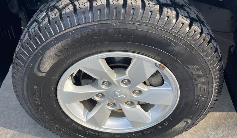 MITSUBISHI L200 GLX 2022 lleno