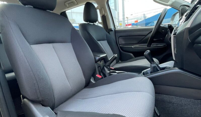MITSUBISHI L200 GLX 2022 lleno