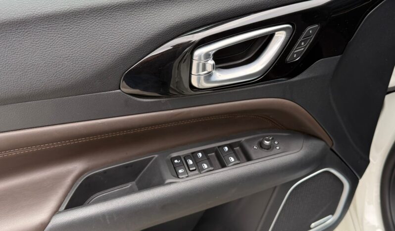 Jeep Commander Overland 2025 lleno