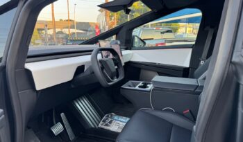TESLA CYBERBEAST 2024 lleno