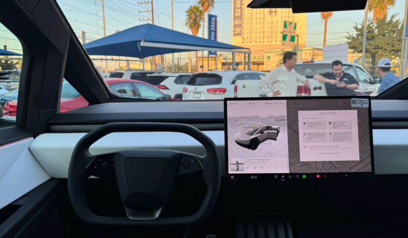 TESLA CYBERBEAST 2024 lleno