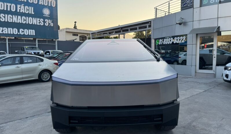 TESLA CYBERBEAST 2024 lleno
