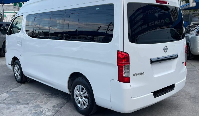 Nissan NV350 Urvan 15 Pasajeros 2021 lleno