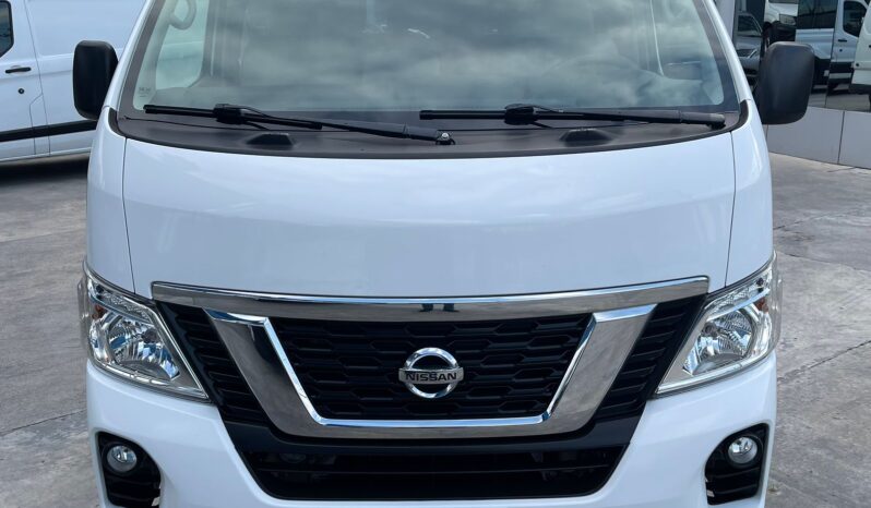 Nissan NV350 Urvan 15 Pasajeros 2021 lleno