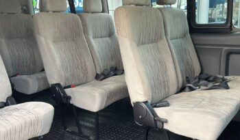 Nissan NV350 Urvan 15 Pasajeros 2021 lleno