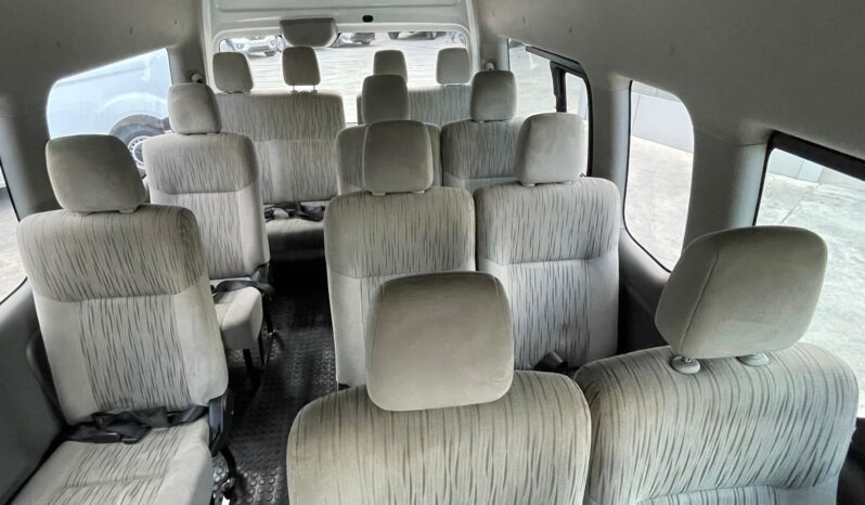 Nissan NV350 Urvan 15 Pasajeros 2021 lleno