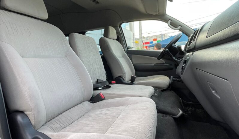 Nissan NV350 Urvan 15 Pasajeros 2021 lleno