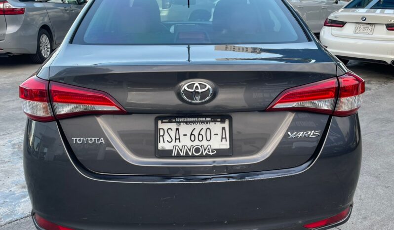 Toyota Yaris Core 2018 lleno