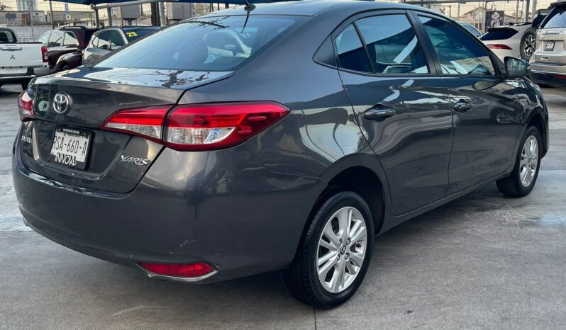Toyota Yaris Core 2018 lleno