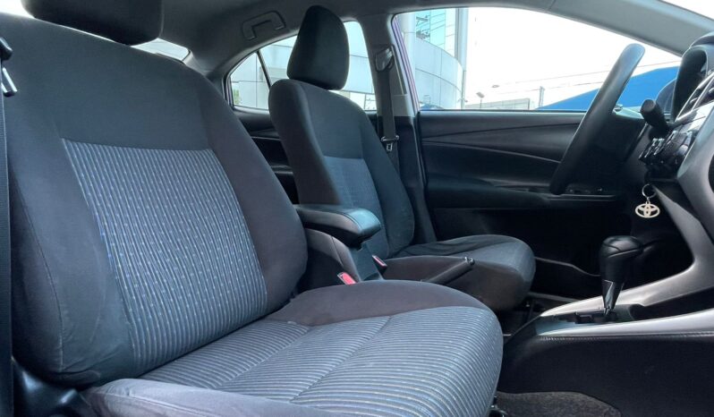 Toyota Yaris Core 2018 lleno
