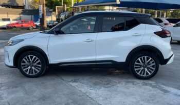 Nissan Kicks Platinum Bitono 2024 lleno