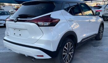 Nissan Kicks Platinum Bitono 2024 lleno
