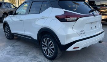 Nissan Kicks Platinum Bitono 2024 lleno