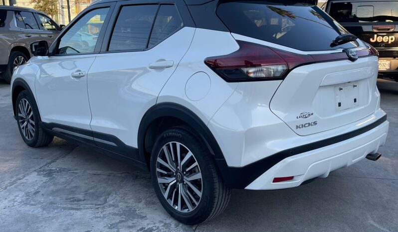 Nissan Kicks Platinum Bitono 2024 lleno