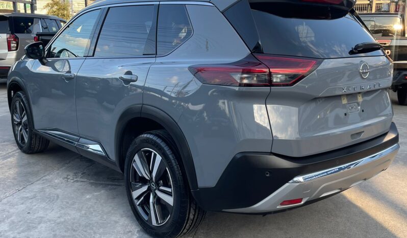 Nissan X-Trail Platinum 2024 lleno