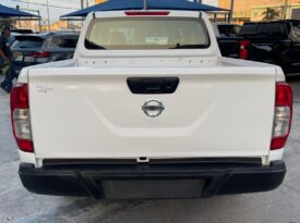 NISSAN NP300 2019
