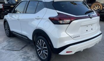 NISSAN KICKS PLATINUM 2022 lleno