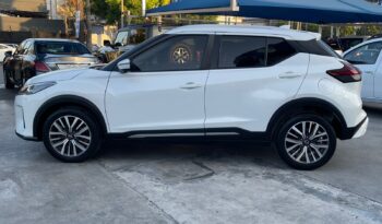 NISSAN KICKS PLATINUM 2022 lleno