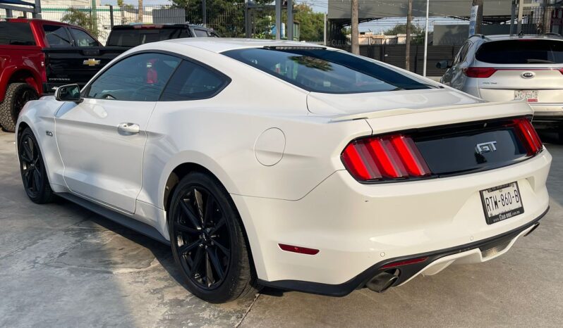Ford Mustang GT Fastback 2015 lleno