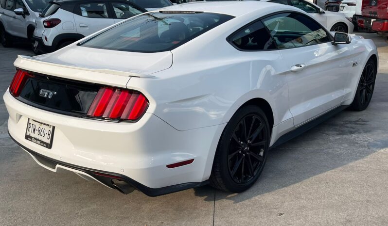 Ford Mustang GT Fastback 2015 lleno