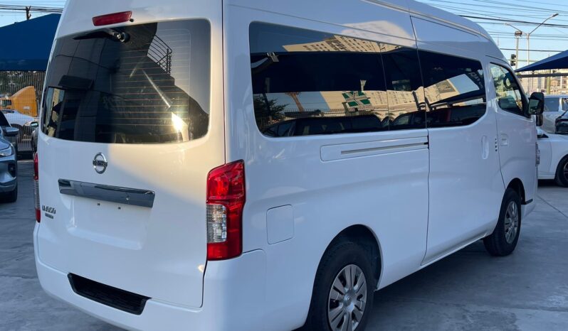 Nissan NV350 Urvan 12 Pasajeros 2018 lleno
