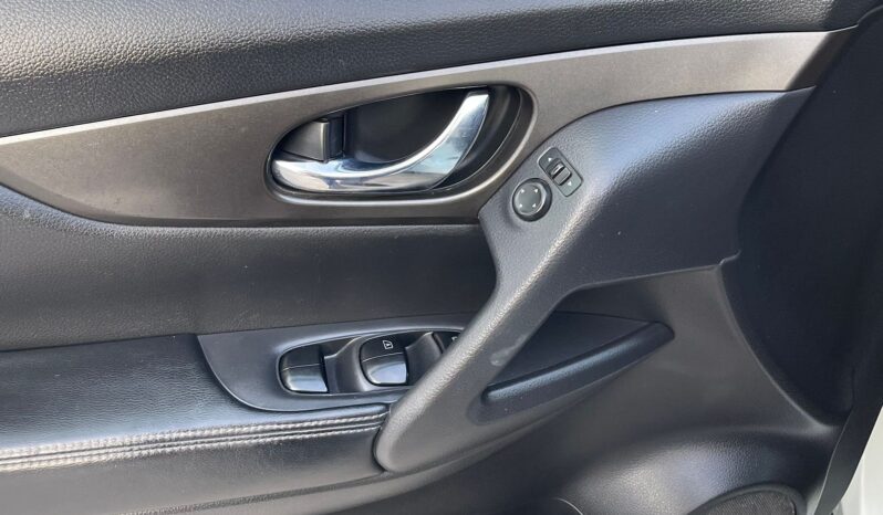 Nissan X-Trail Sense 3 Row 2016 lleno