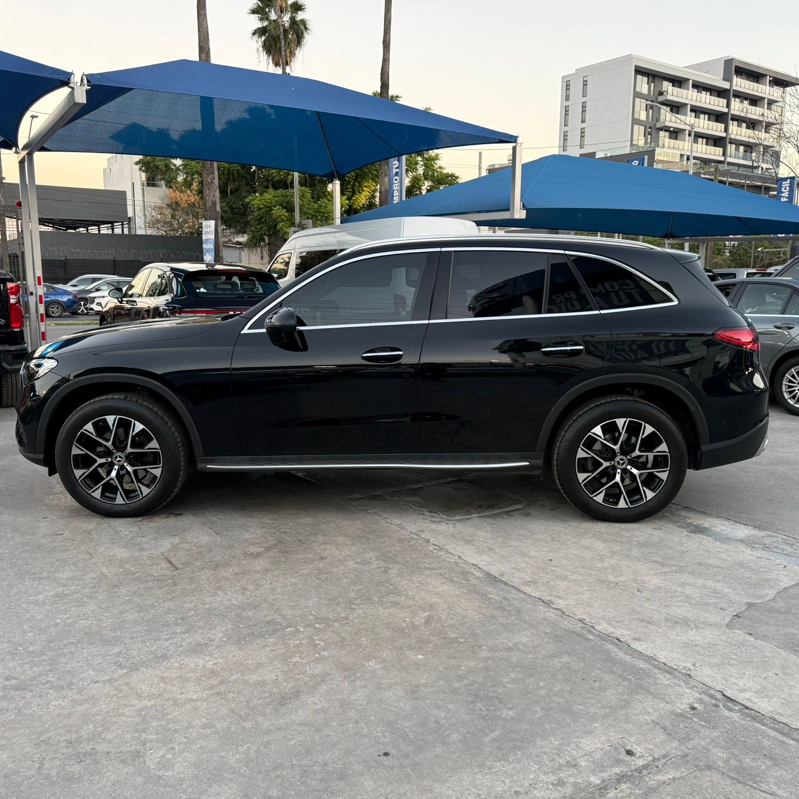 Mercedes-Benz GLC 300 4MATIC 2023