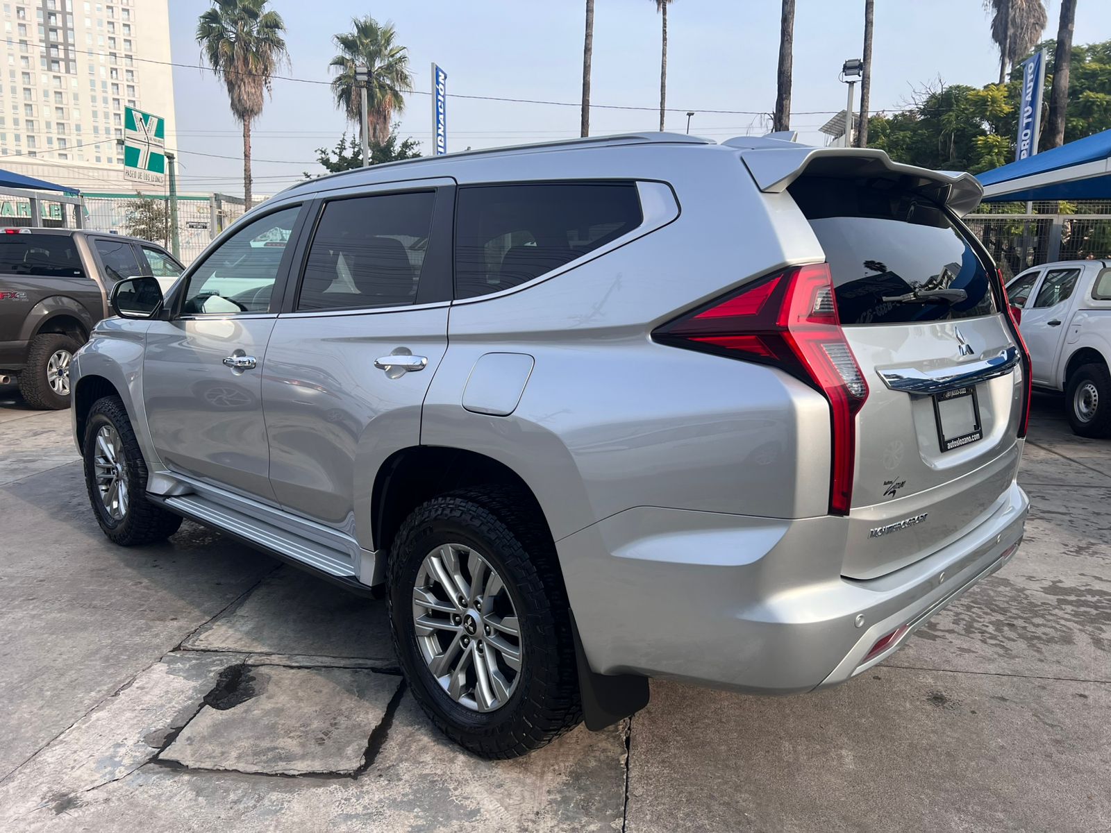 MITSUBISHI MONTERO SPORT 4×4 2020