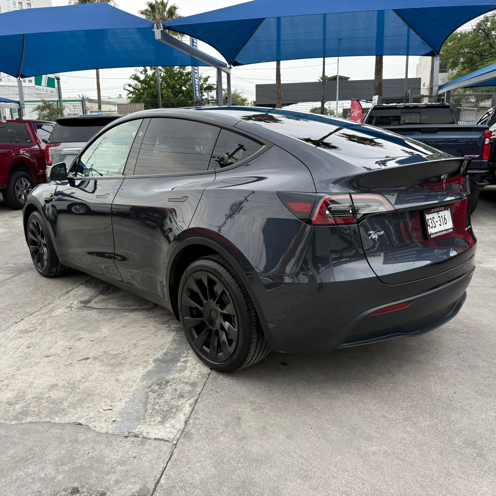 TESLA MODEL Y DUAL MOTOR 2024