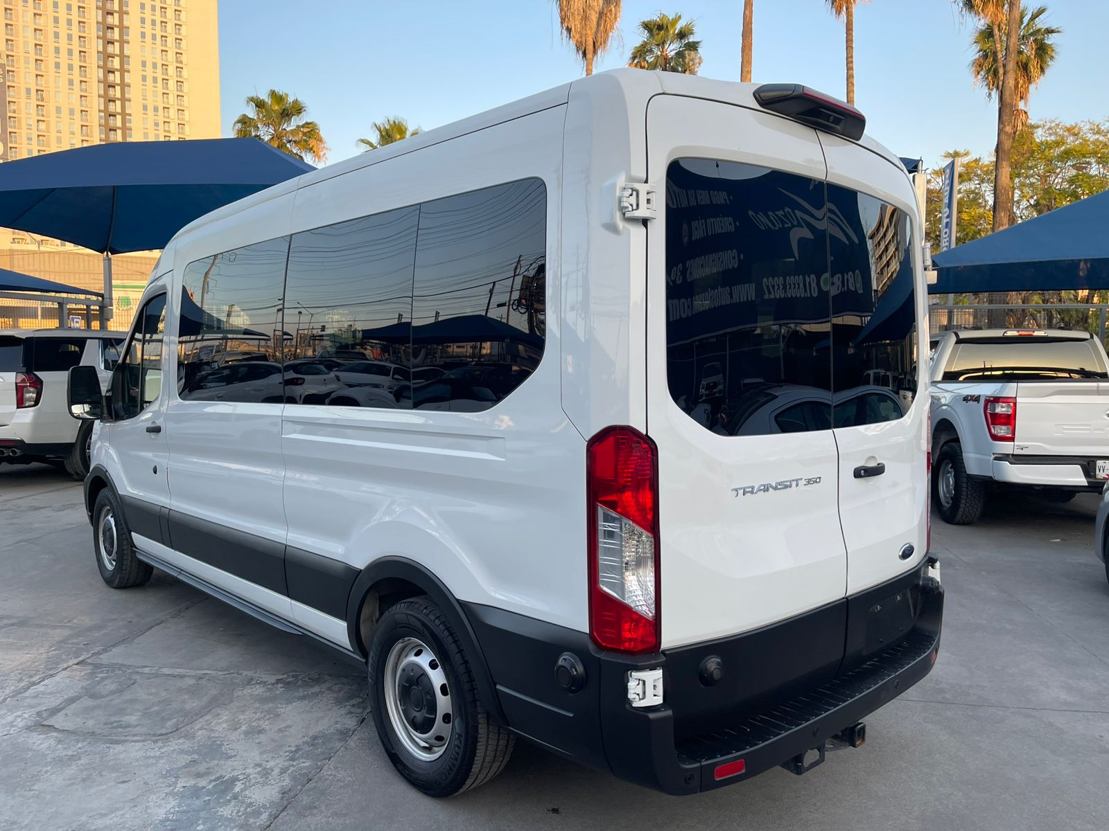 Ford Transit Van 15 Pasajeros Automática Gasolina 2020