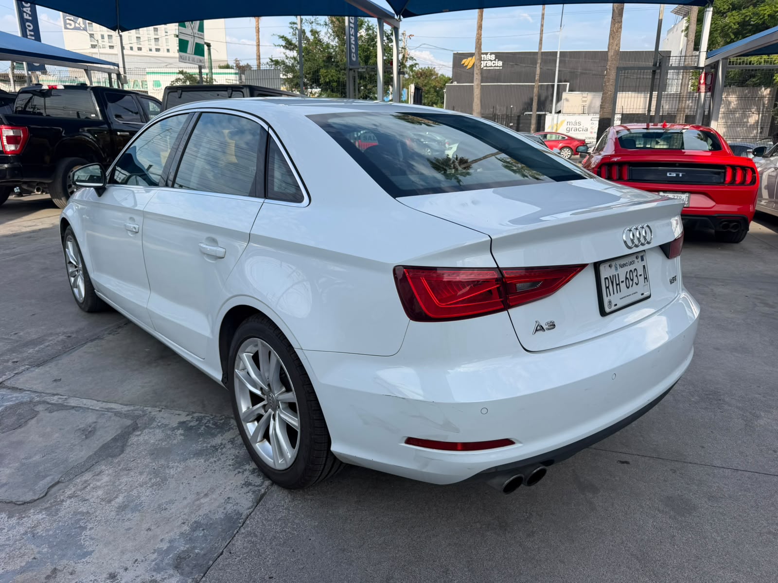 AUDI A3 ATTRACTION PLUS 2015